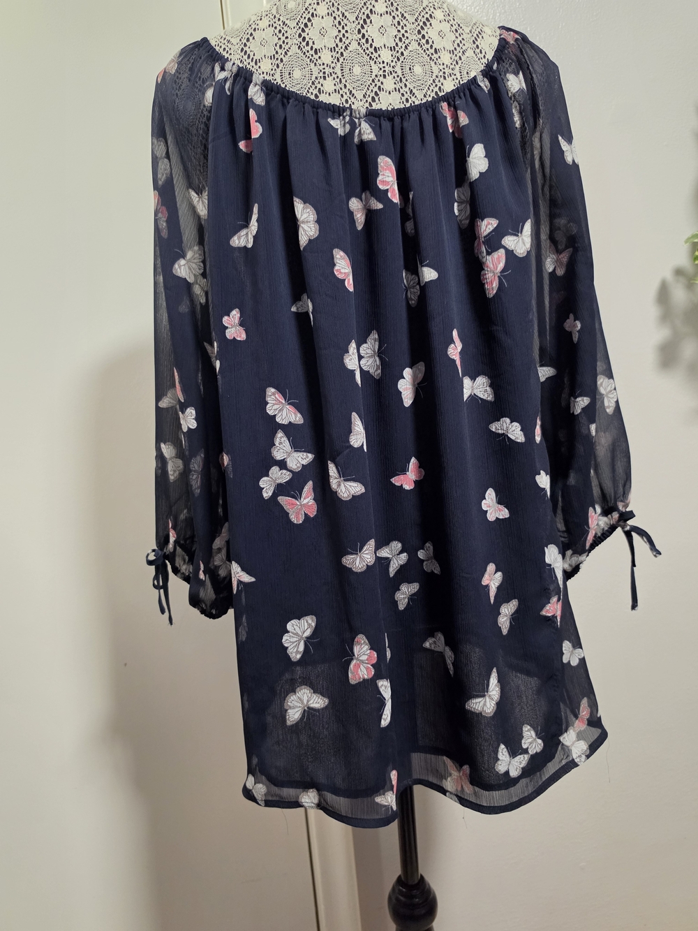 Roz & Ali 2X Navy Butterfly Print Chiffon Peasant Blouse Plus Size